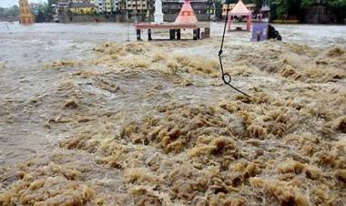 Godavari Floods 2022: గోదావరికి వరద ఉద్ధృతి... మూడో ప్రమాద హెచ్చరిక...